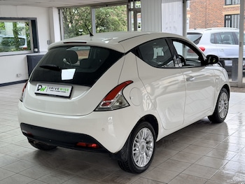 Used Chrysler Ypsilon 2013 for sale - 79010770: Photo