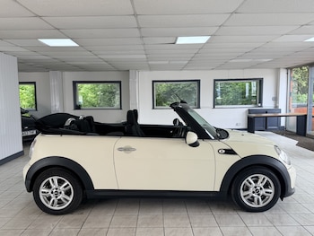 Used MINI Convertible 2014 for sale - 79495300: Photo