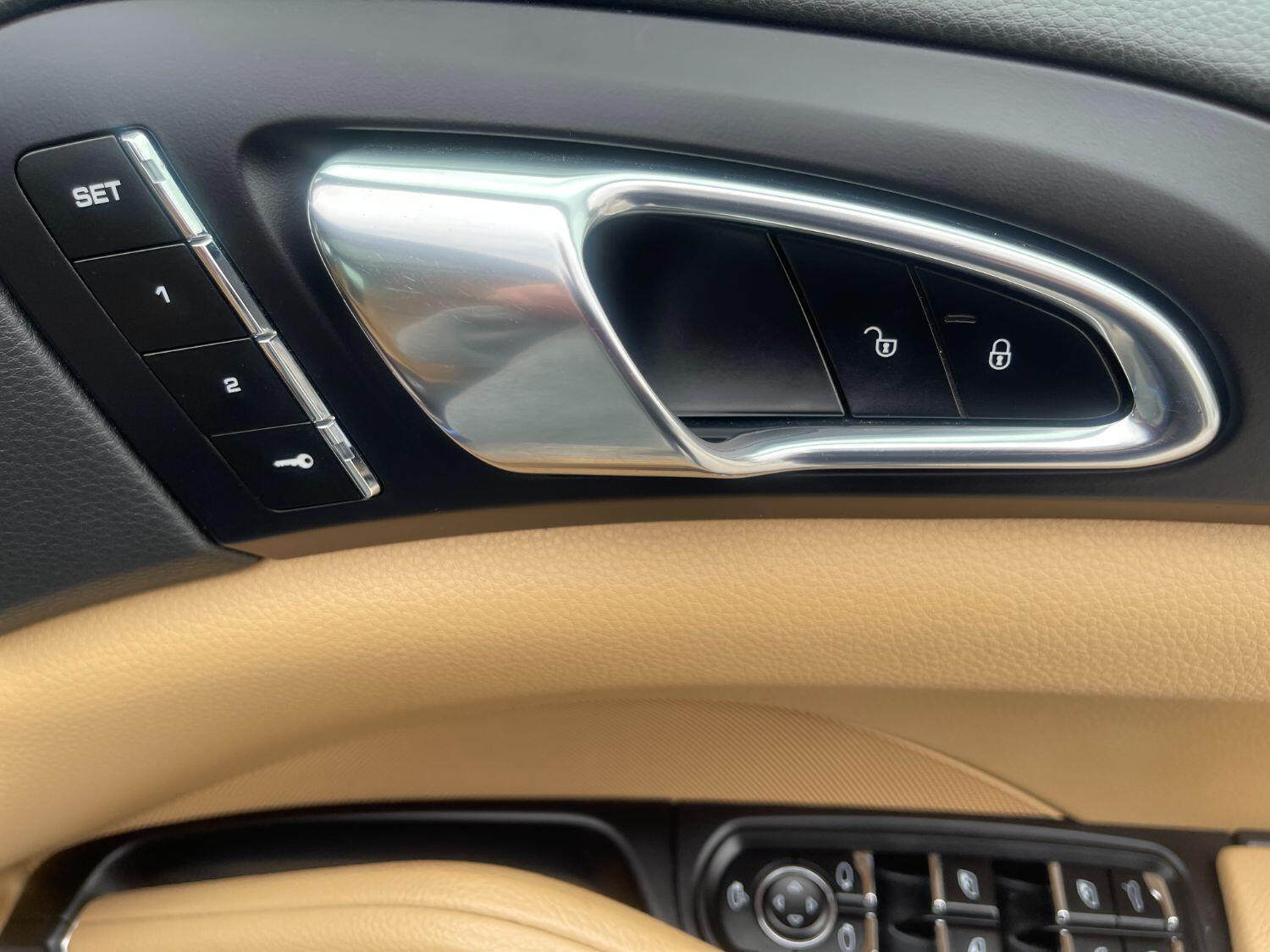 Used Porsche Cayenne 2016 for sale - 76218818: Photo 14