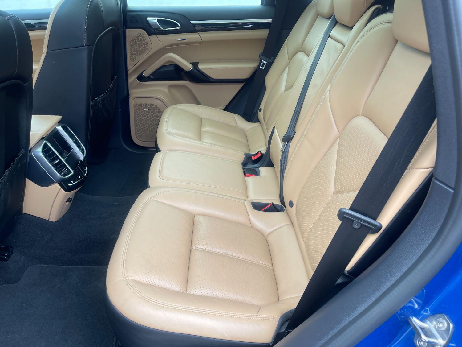 Used Porsche Cayenne 2016 for sale - 76218818: Photo 16