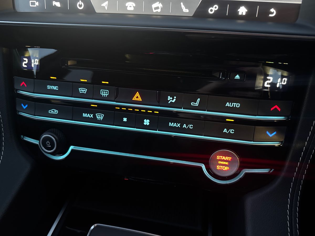 Used Jaguar F-Pace 2019 for sale - 76736051: Photo 13