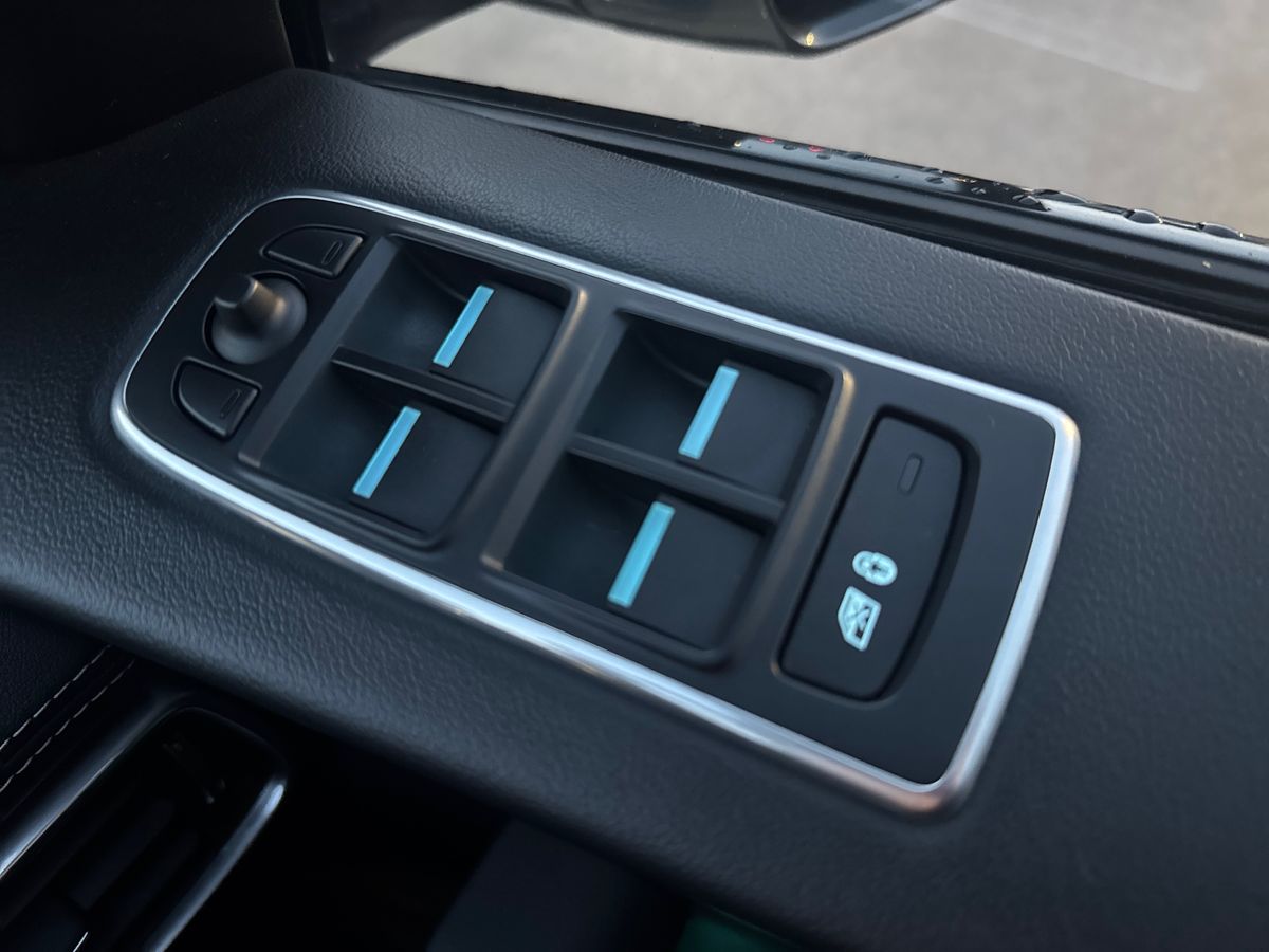 Used Jaguar F-Pace 2019 for sale - 76736051: Photo 19