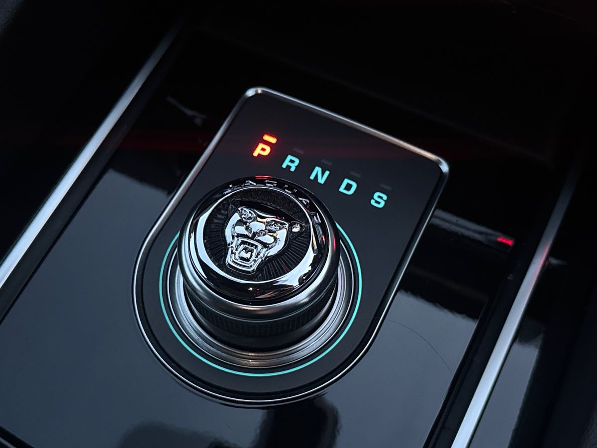 Used Jaguar F-Pace 2019 for sale - 76736051: Photo 38