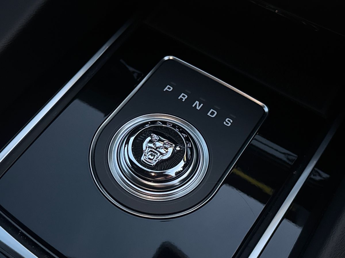 Used Jaguar F-Pace 2019 for sale - 76736051: Photo 41