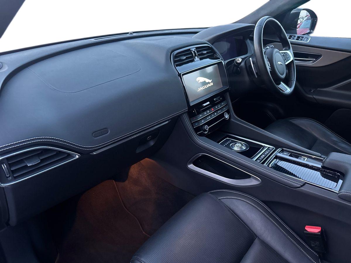 Used Jaguar F-Pace 2019 for sale - 76736051: Photo 7