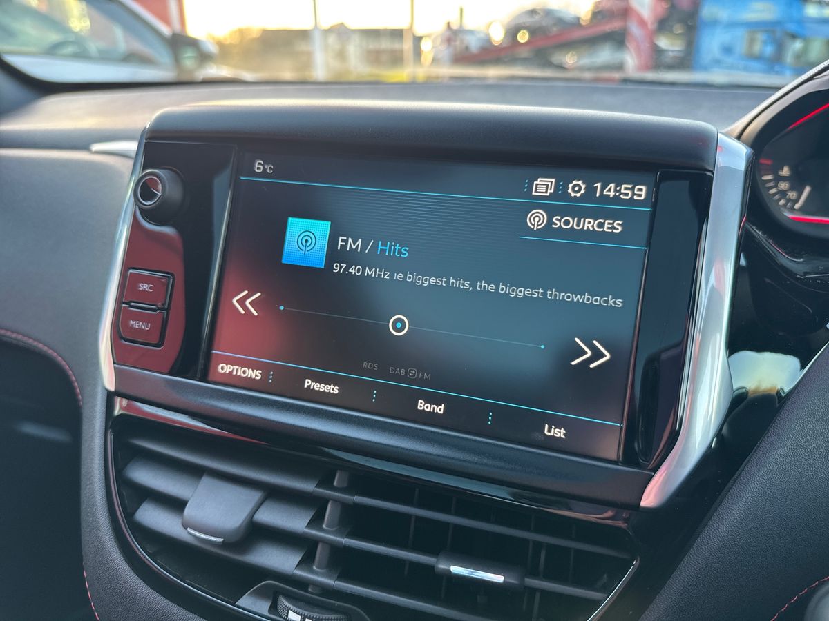 Used Peugeot 208 2017 for sale - 76736020: Photo 10