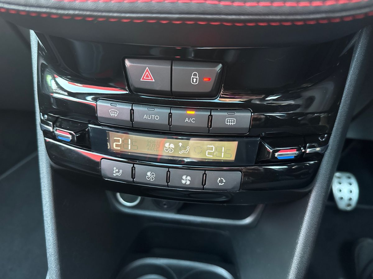 Used Peugeot 208 2017 for sale - 76736020: Photo 12