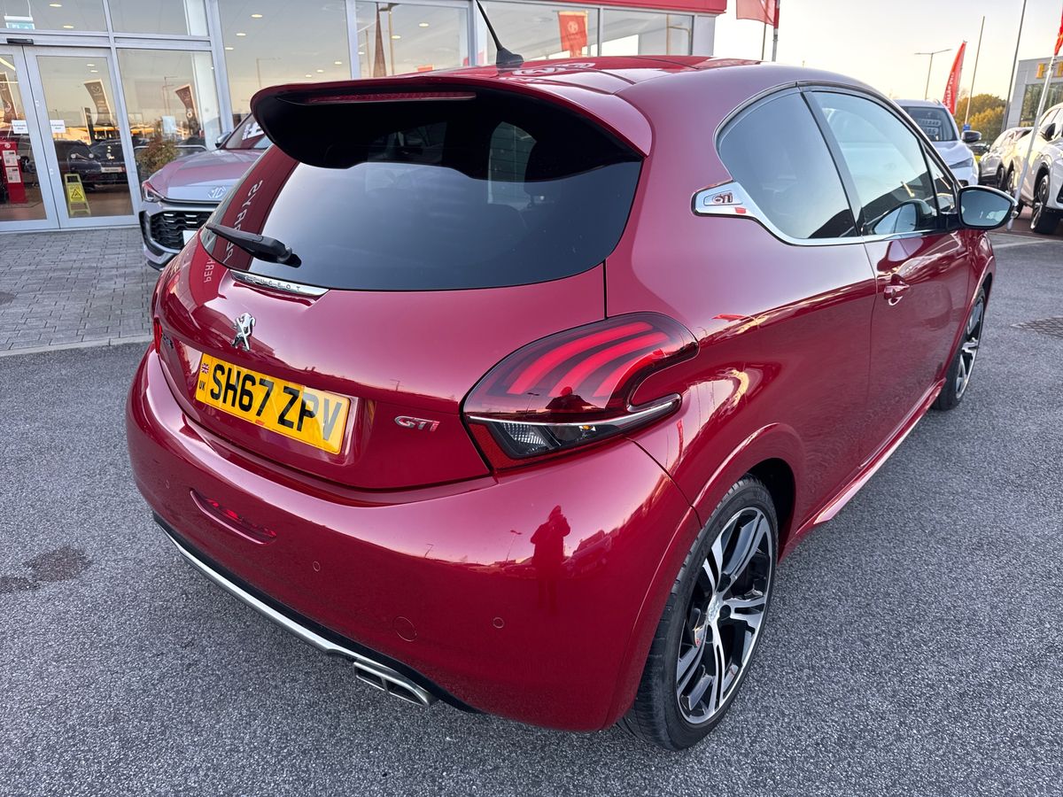 Used Peugeot 208 2017 for sale - 76736020: Photo 24