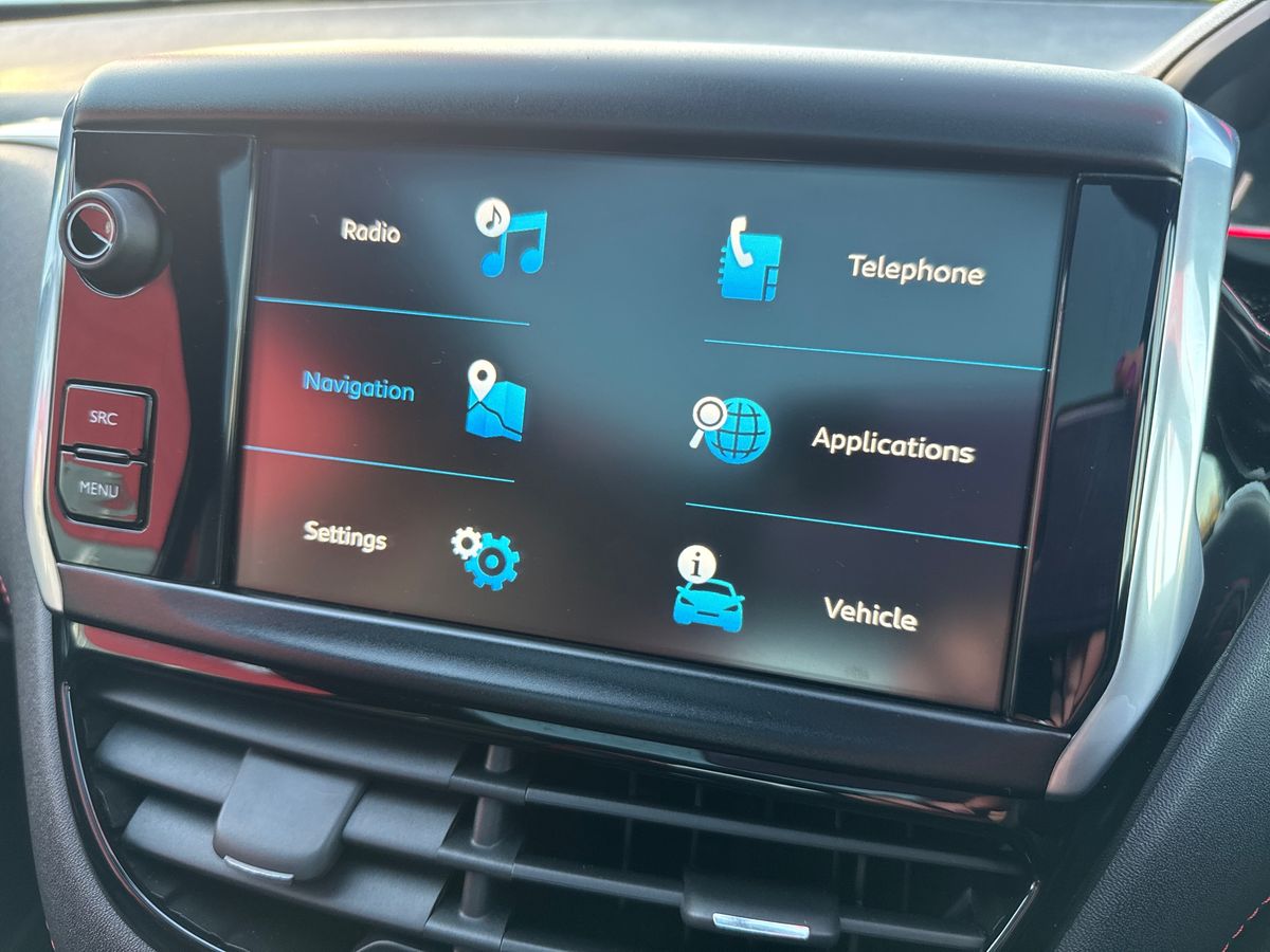 Used Peugeot 208 2017 for sale - 76736020: Photo 32