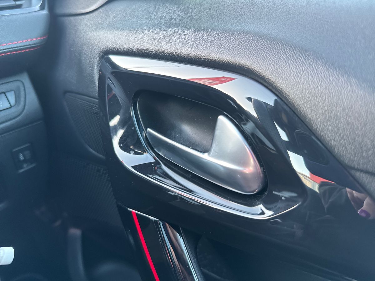 Used Peugeot 208 2017 for sale - 76736020: Photo 36