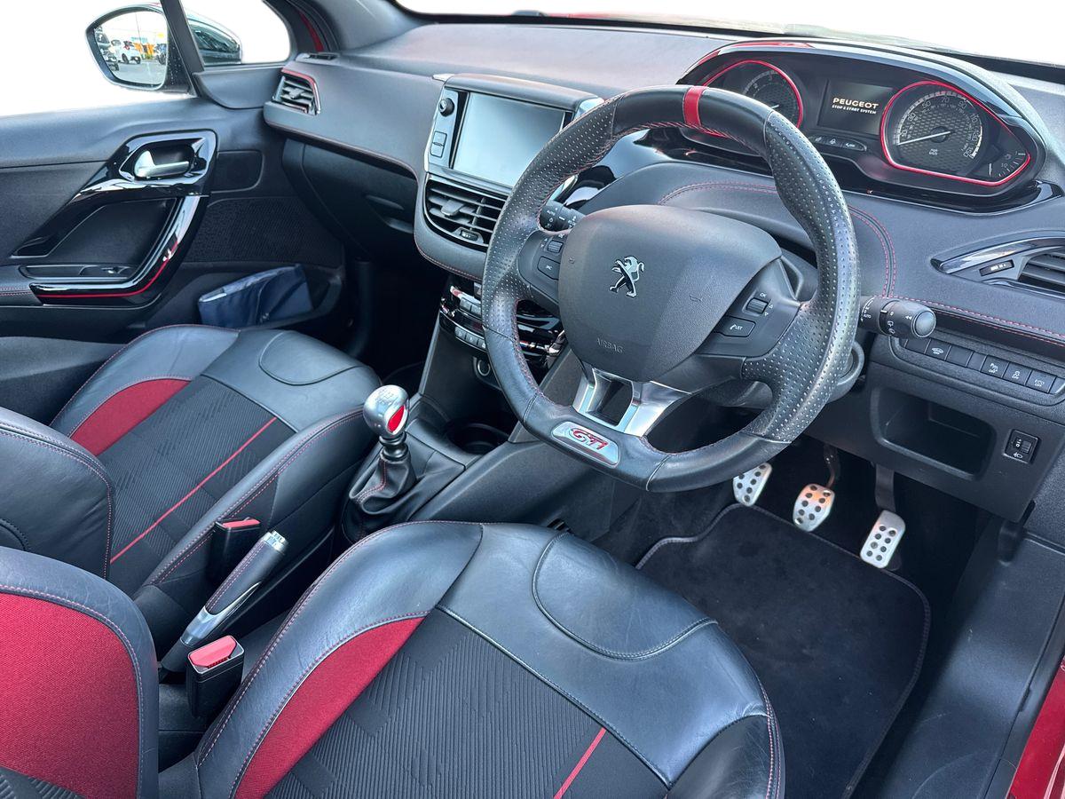 Used Peugeot 208 2017 for sale - 76736020: Photo 8