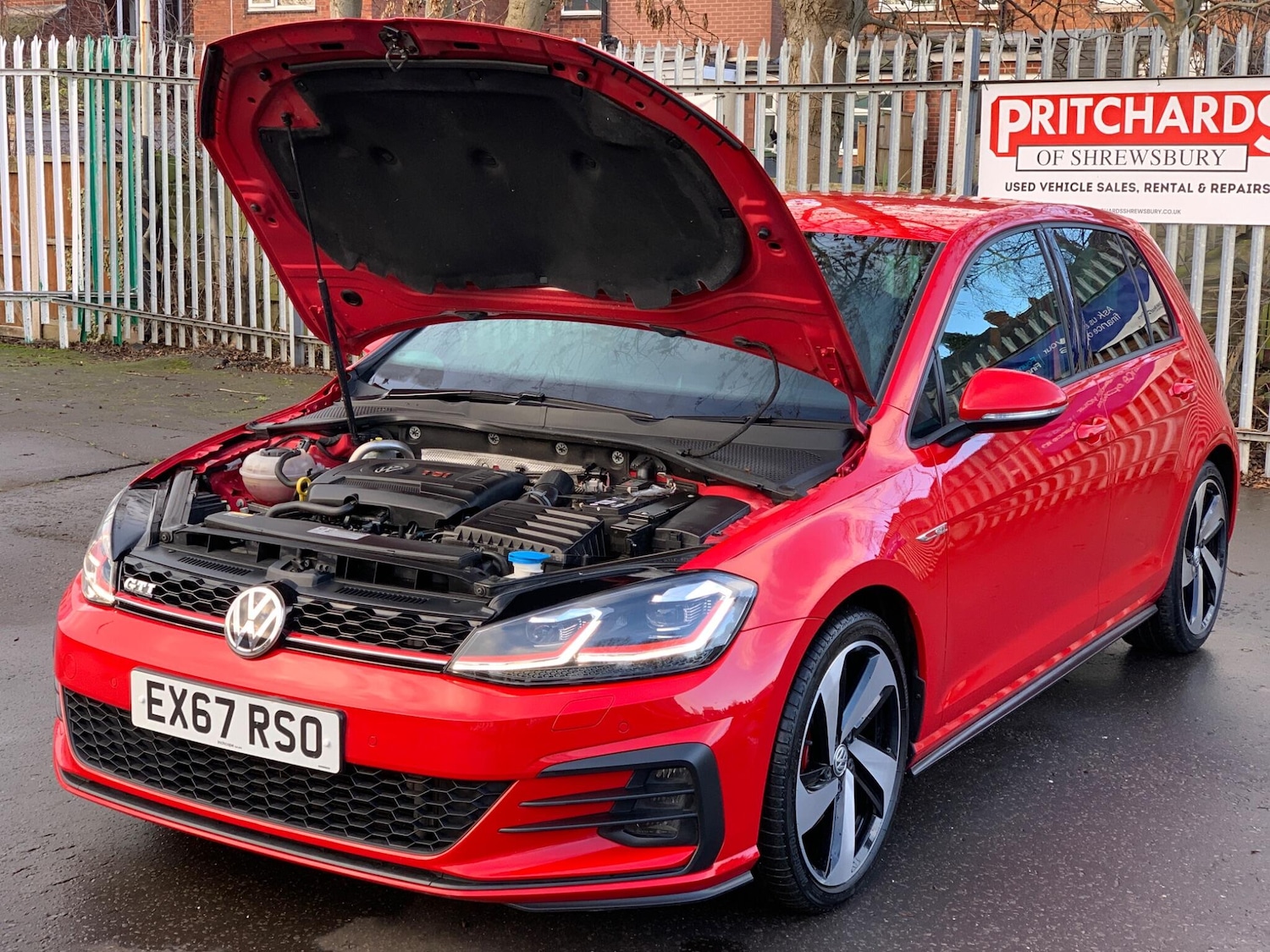 Used Volkswagen Golf 2017 for sale - 77238077: Photo 16