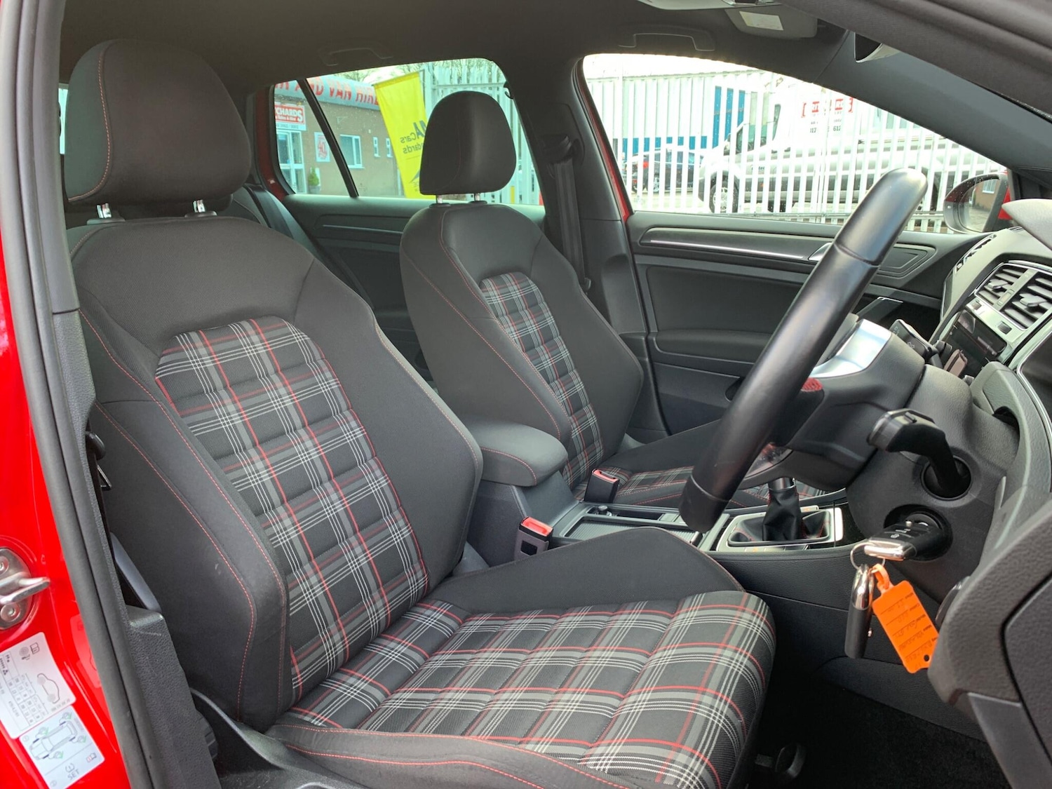 Used Volkswagen Golf 2017 for sale - 77238077: Photo 24