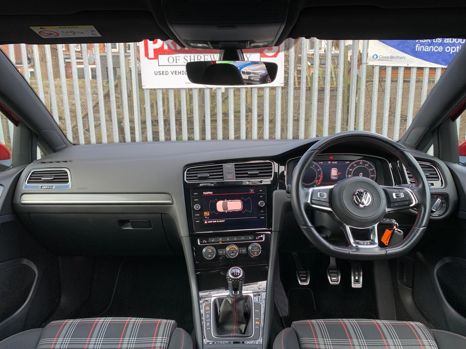 Used Volkswagen Golf 2017 for sale - 77238077: Photo 26