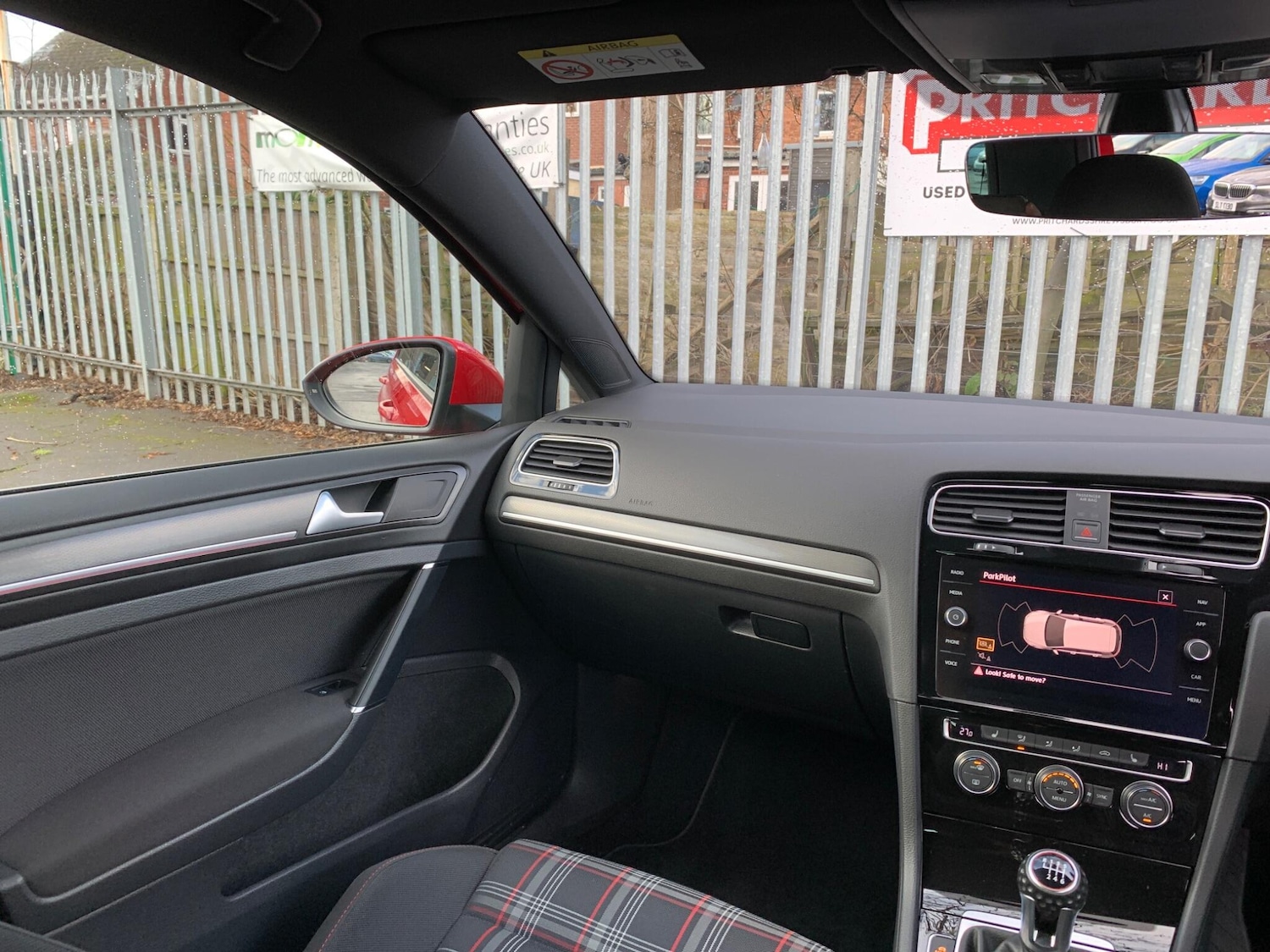 Used Volkswagen Golf 2017 for sale - 77238077: Photo 27