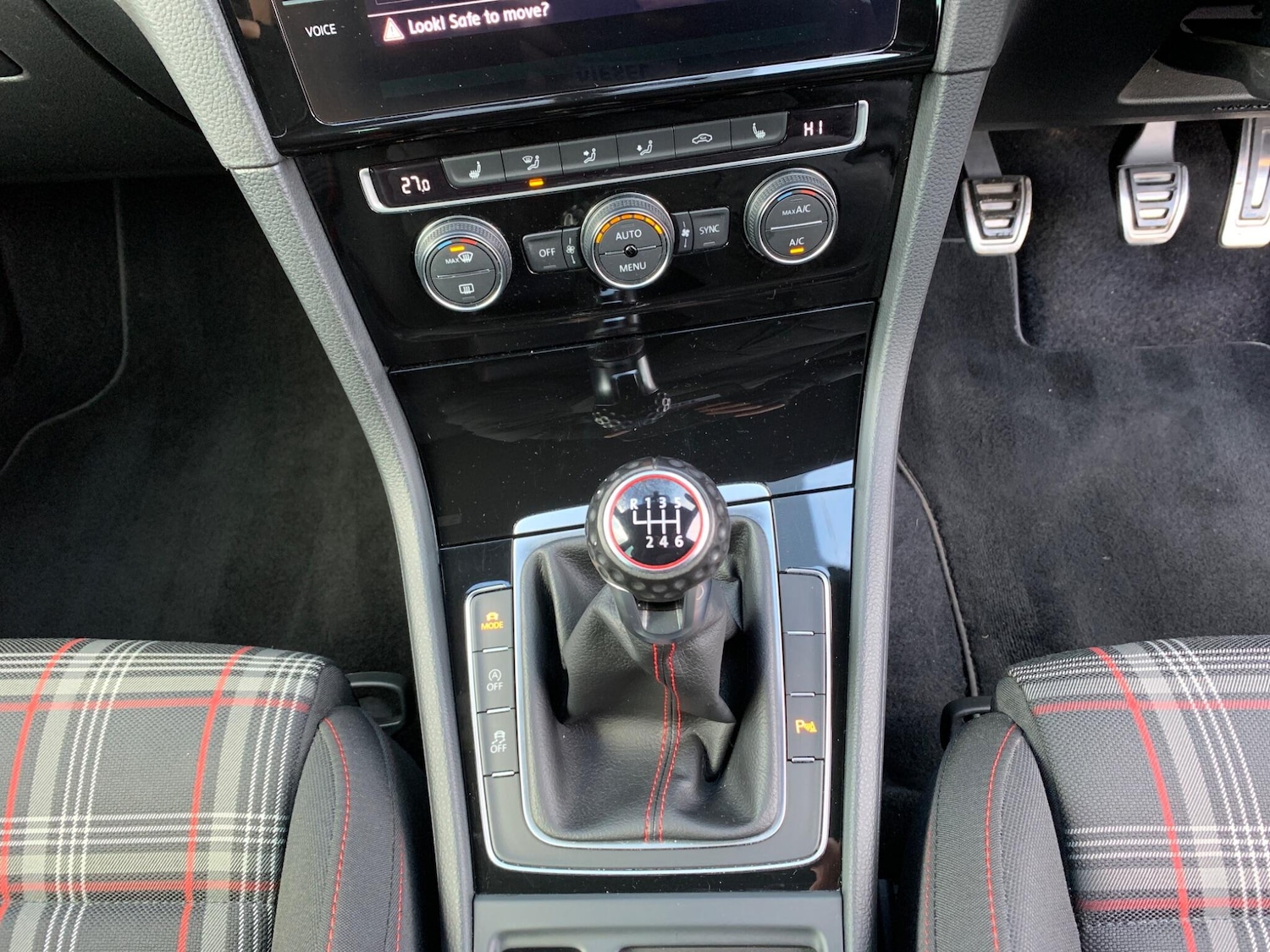 Used Volkswagen Golf 2017 for sale - 77238077: Photo 33