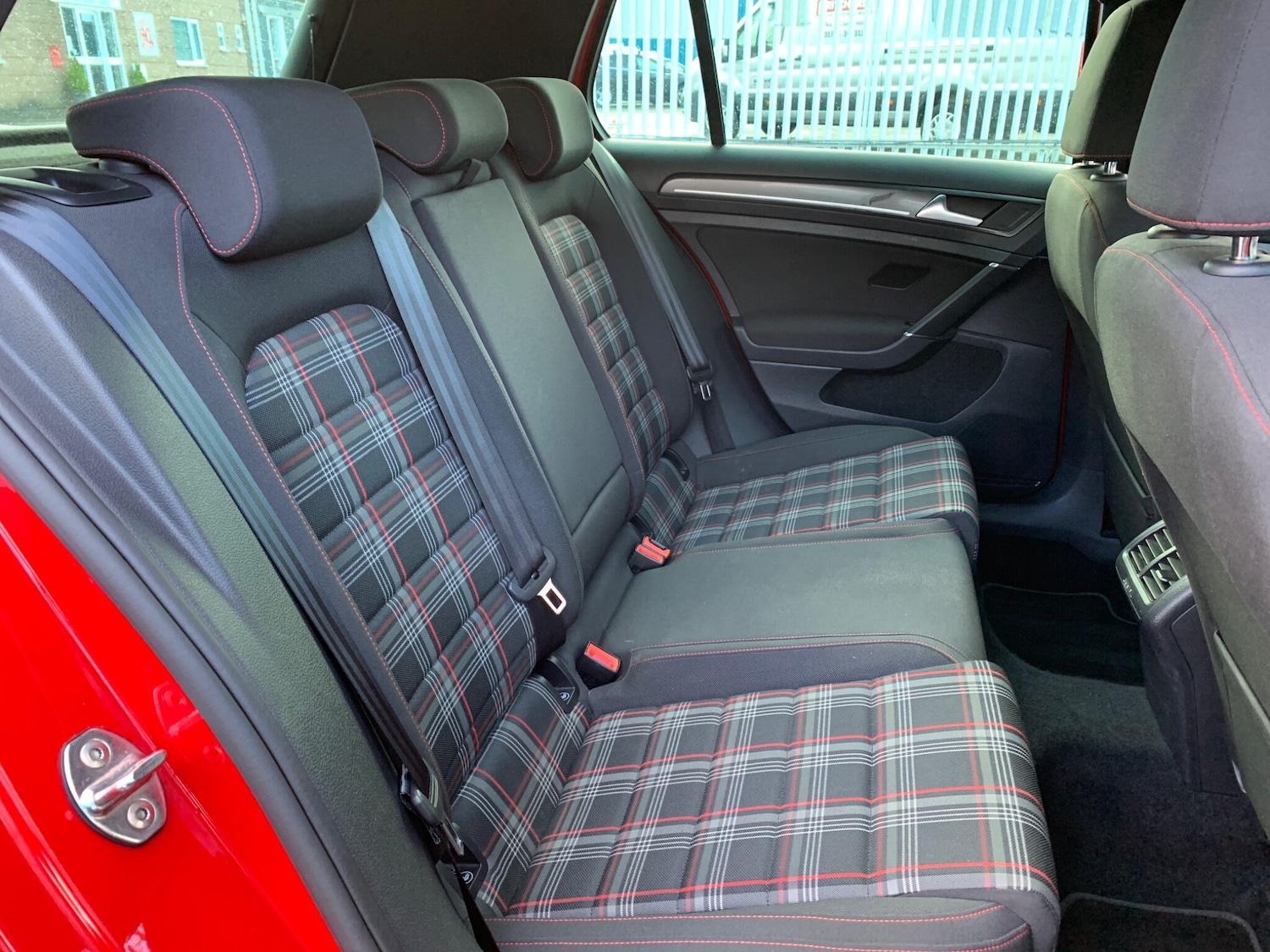 Used Volkswagen Golf 2017 for sale - 77238077: Photo 45