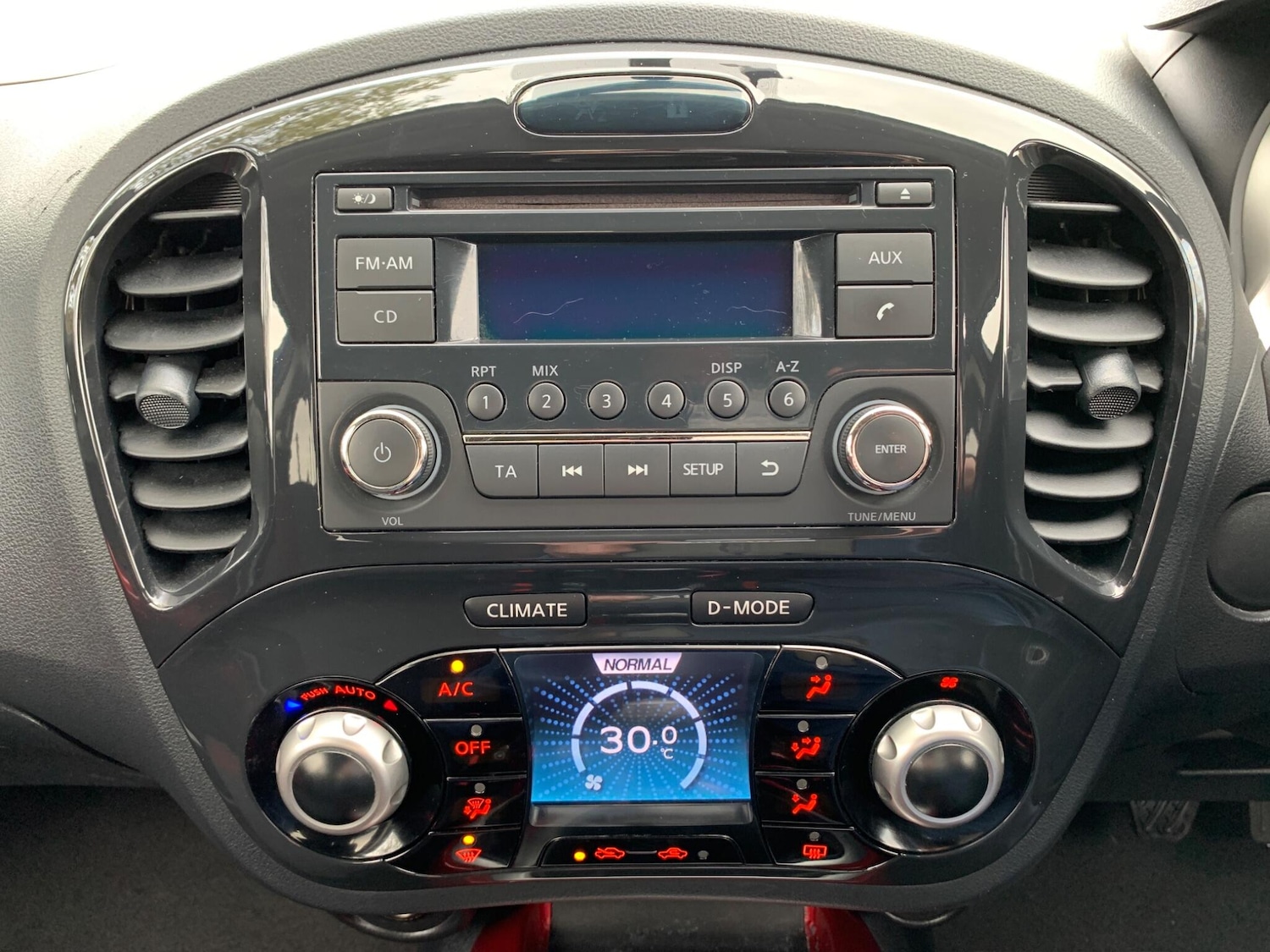 Used Nissan Juke 2012 for sale - 76457923: Photo 41