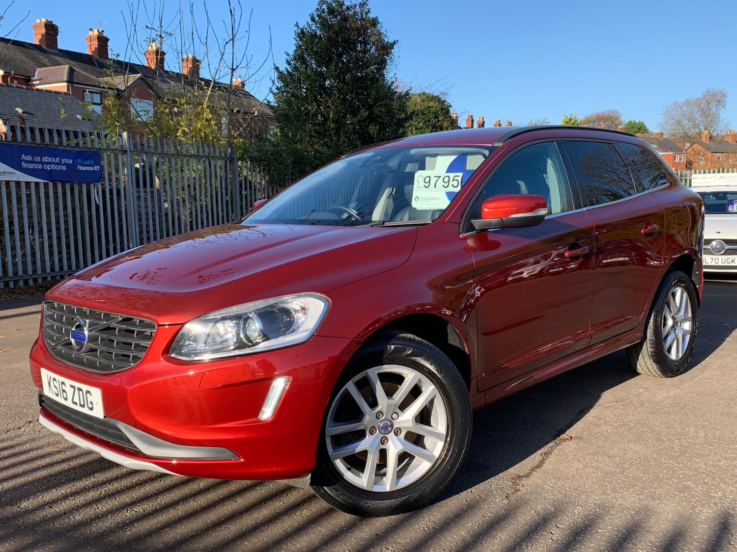 Used Volvo XC60 2016 for sale - 76613175: Photo 2