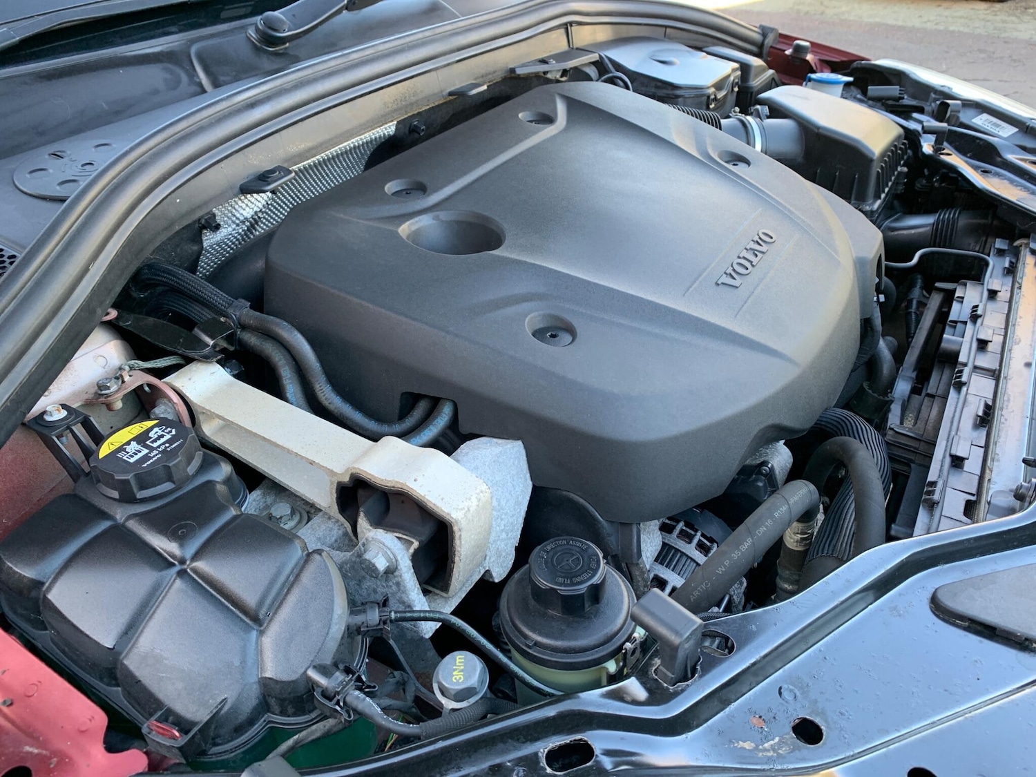 Used Volvo XC60 2016 for sale - 76613175: Photo 24