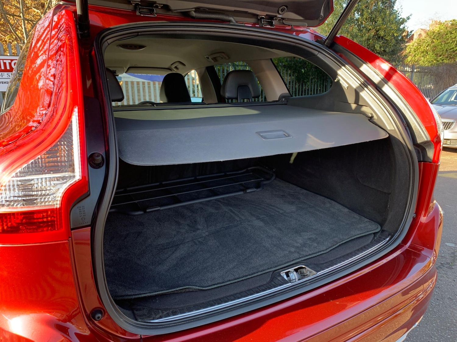 Used Volvo XC60 2016 for sale - 76613175: Photo 25