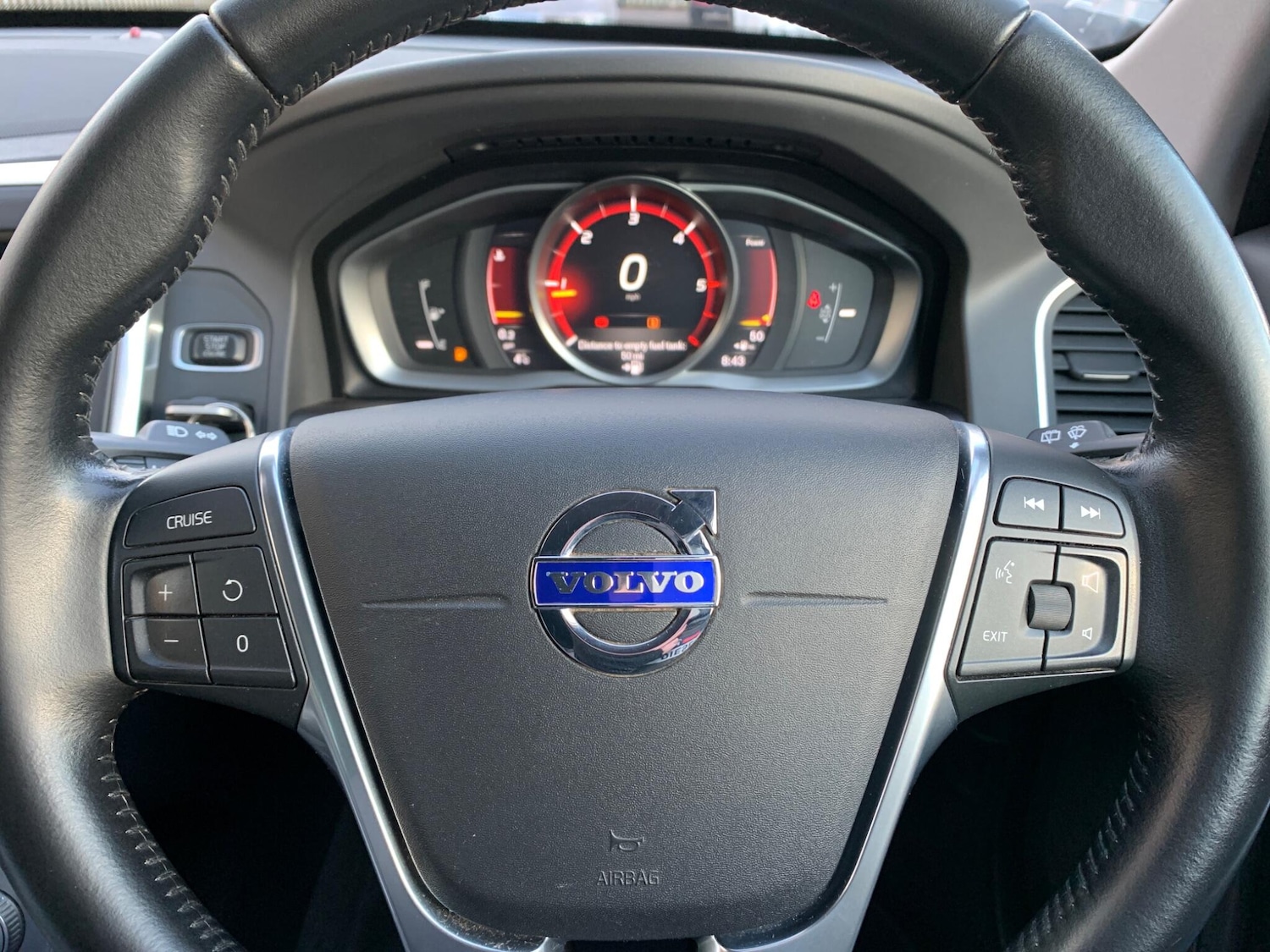 Used Volvo XC60 2016 for sale - 76613175: Photo 42