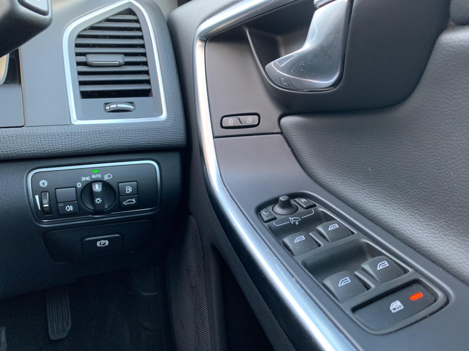 Used Volvo XC60 2016 for sale - 76613175: Photo 53