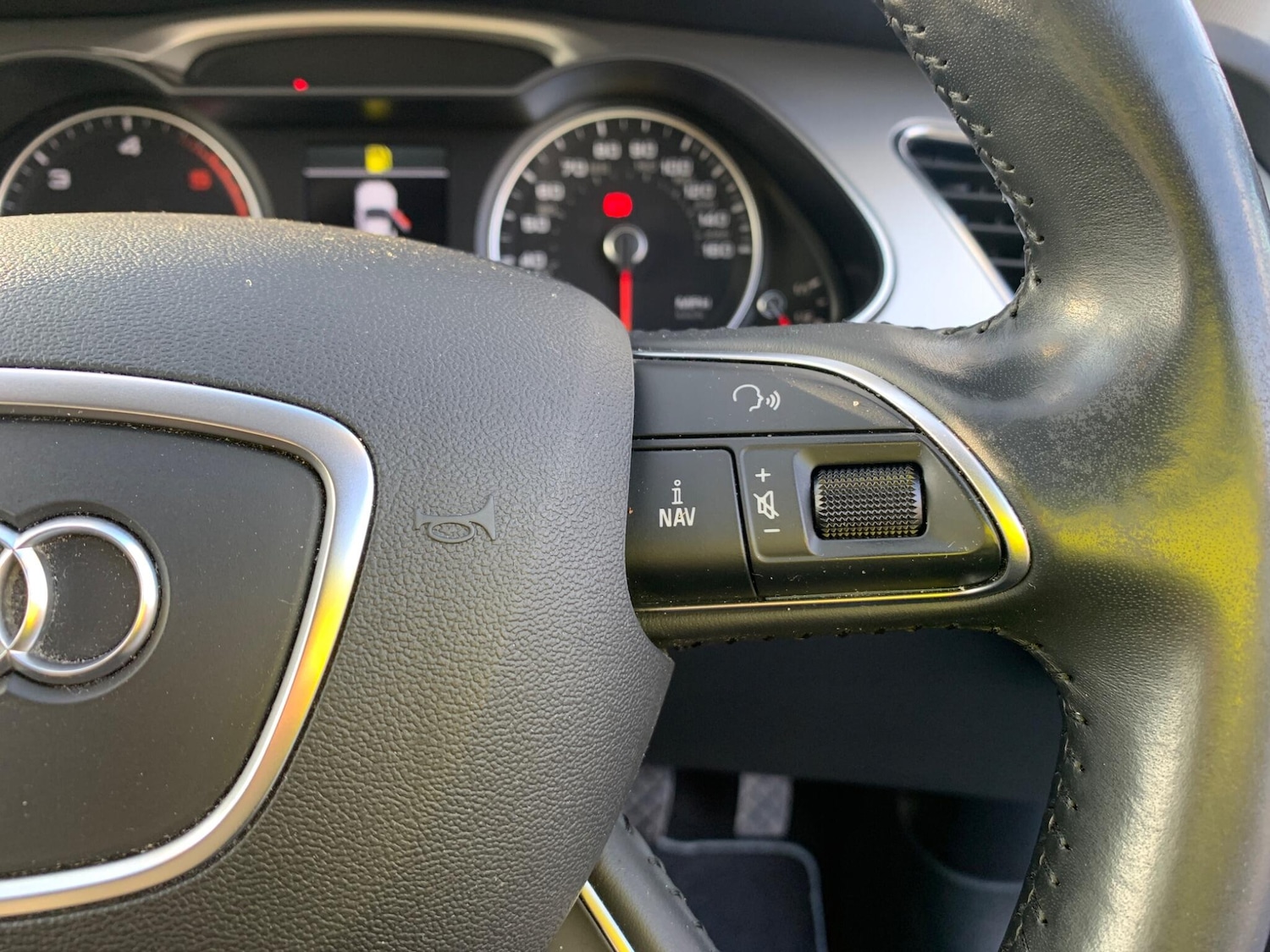 Used Audi A4 2015 for sale - 77440171: Photo 43