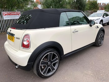 Used MINI Convertible 2011 for sale - 79781103: Photo
