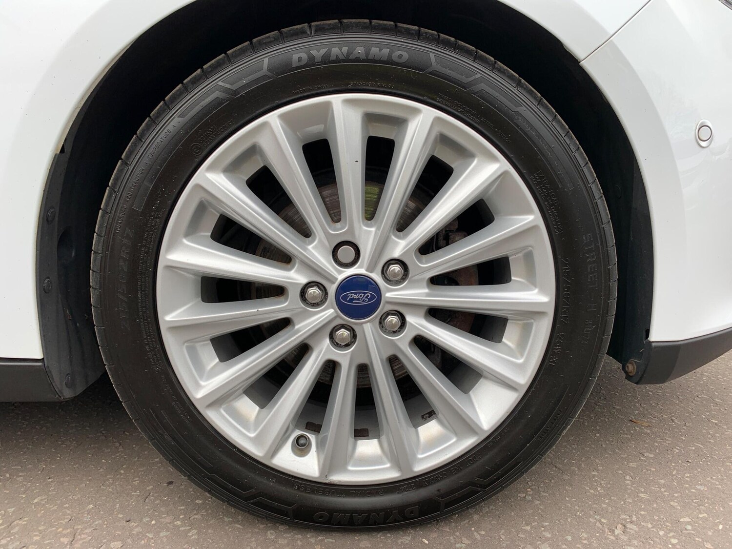 Used Ford Focus for sale - 77909126: Photo 25