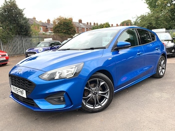 Used Ford Focus 2019 for sale - 76153209: Photo 2
