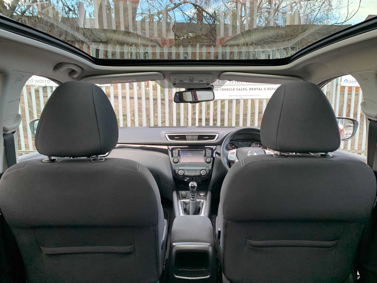 Used Nissan Qashqai 2015 for sale - 76667076: Photo 25