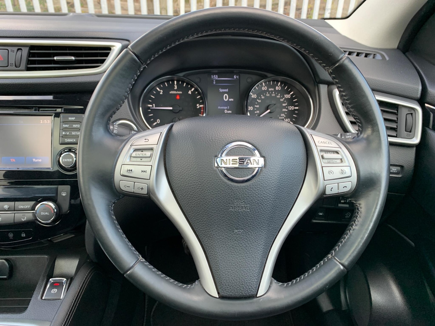 Used Nissan Qashqai 2015 for sale - 76667076: Photo 33