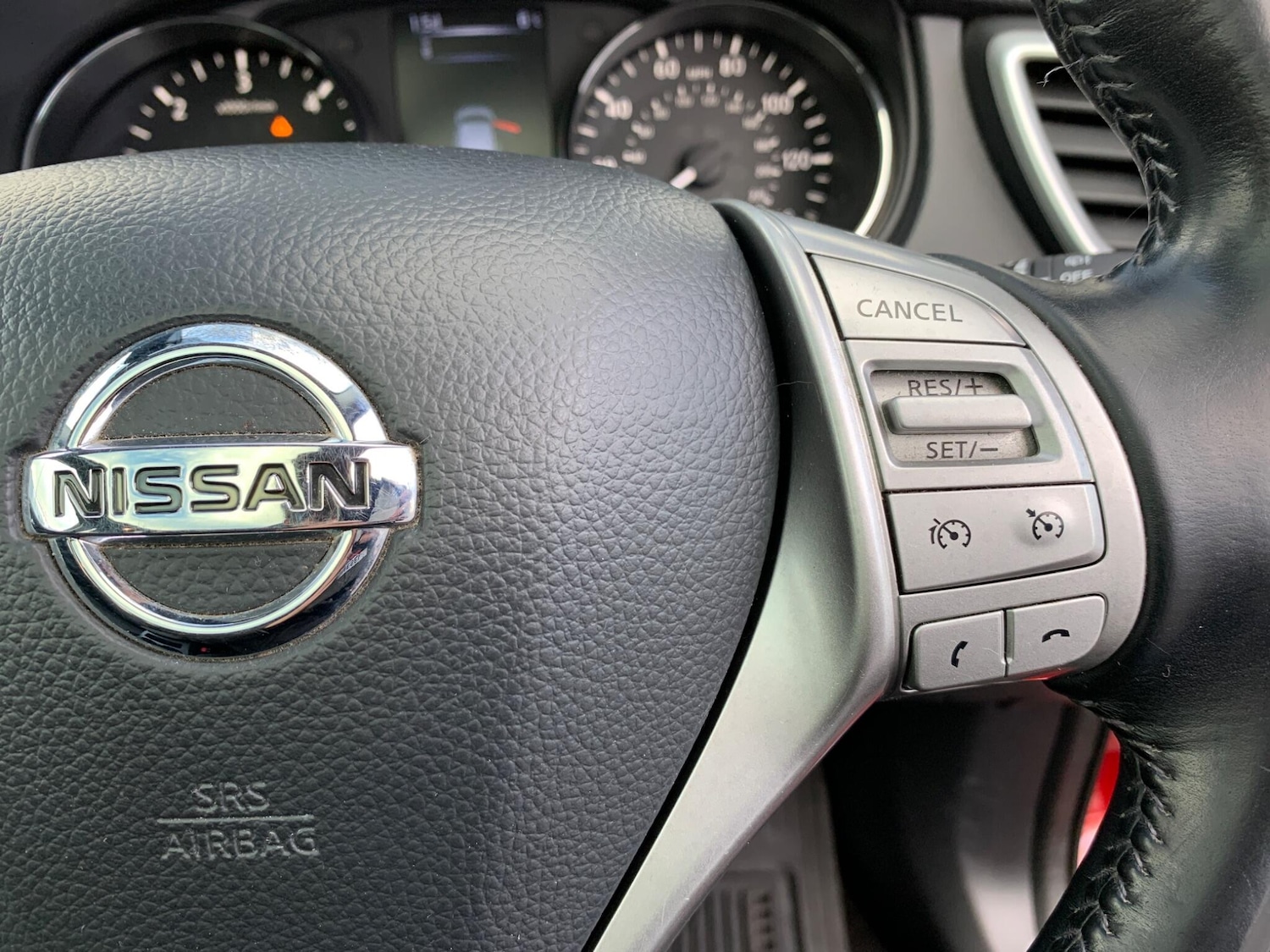 Used Nissan Qashqai 2015 for sale - 76667076: Photo 35