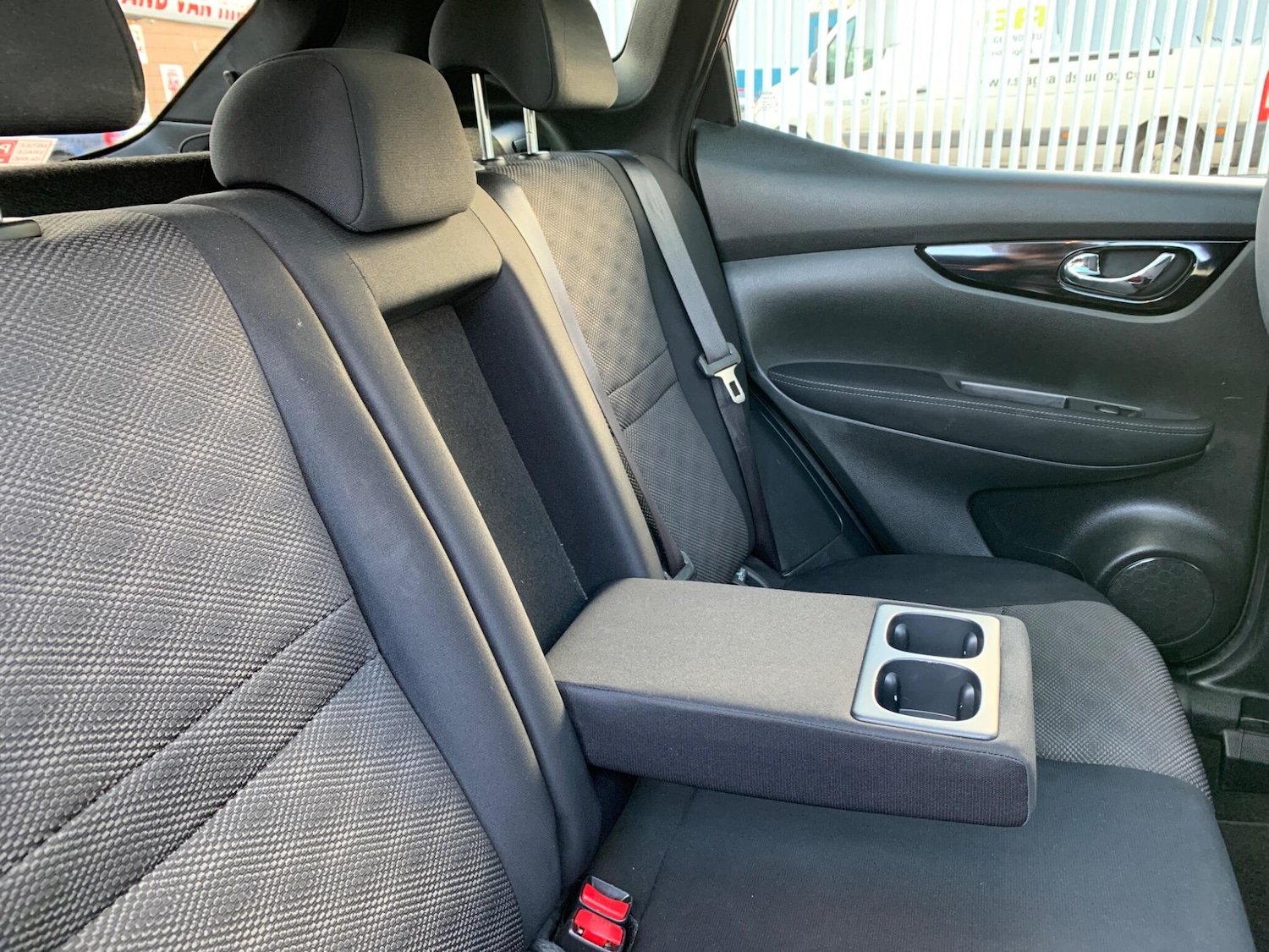 Used Nissan Qashqai 2015 for sale - 76667076: Photo 44