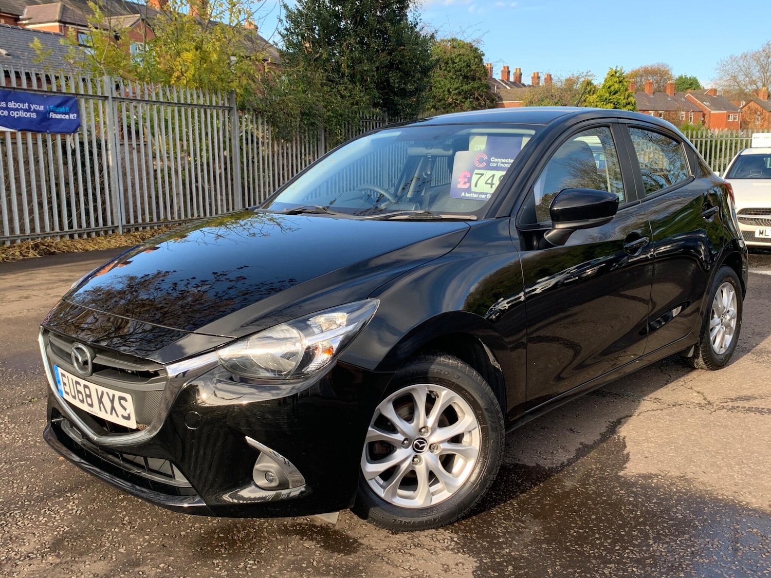 Used Mazda Mazda2 2018 for sale - 76824660: Photo 2