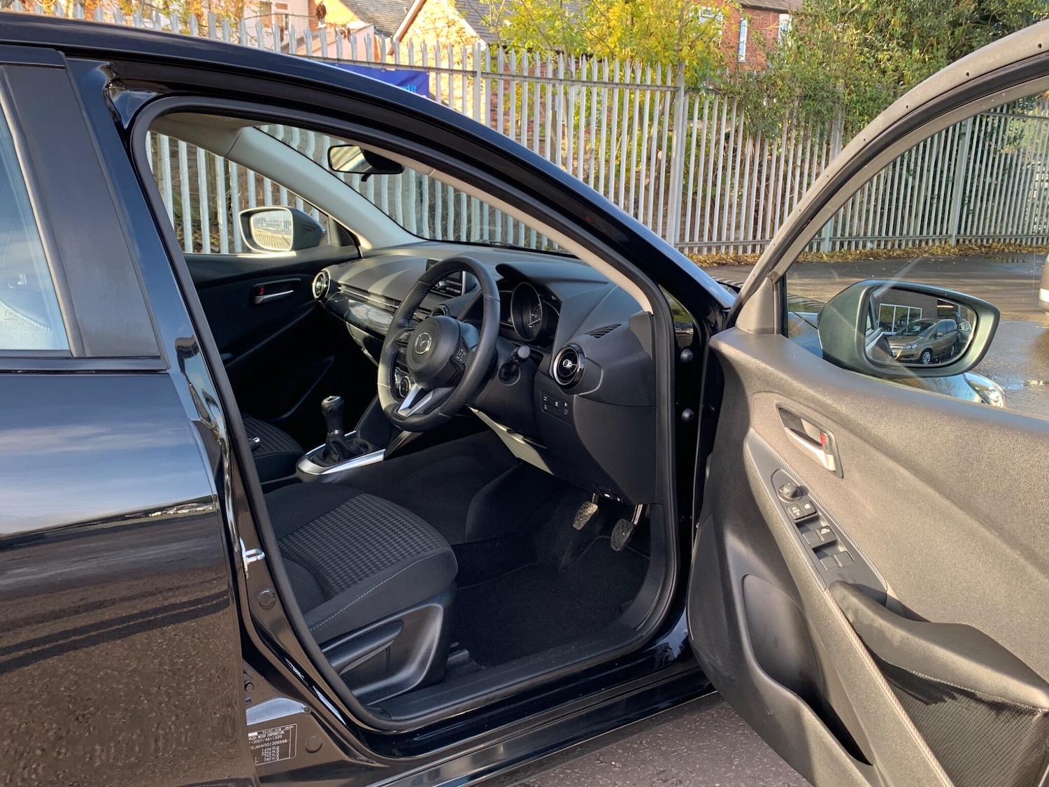 Used Mazda Mazda2 2018 for sale - 76824660: Photo 36