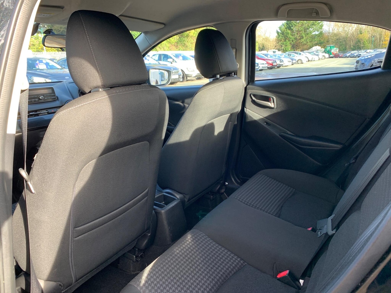 Used Mazda Mazda2 2018 for sale - 76824660: Photo 40