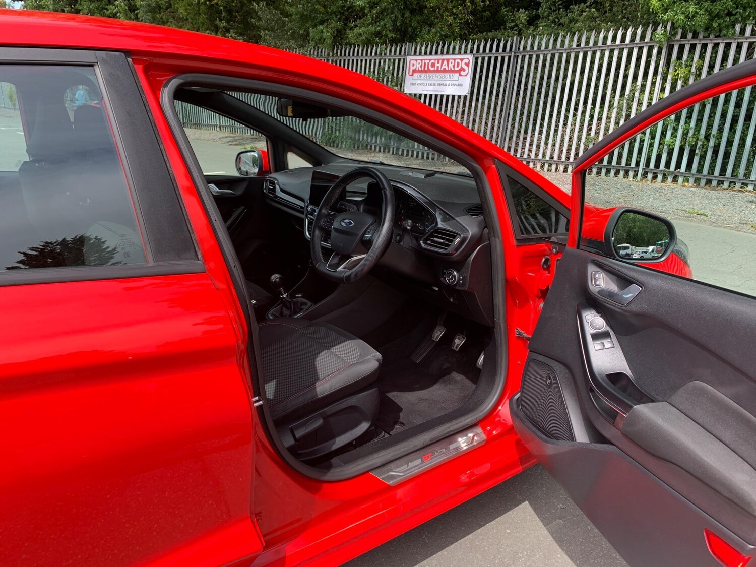 Used Ford Fiesta 2018 for sale - 76499902: Photo 23