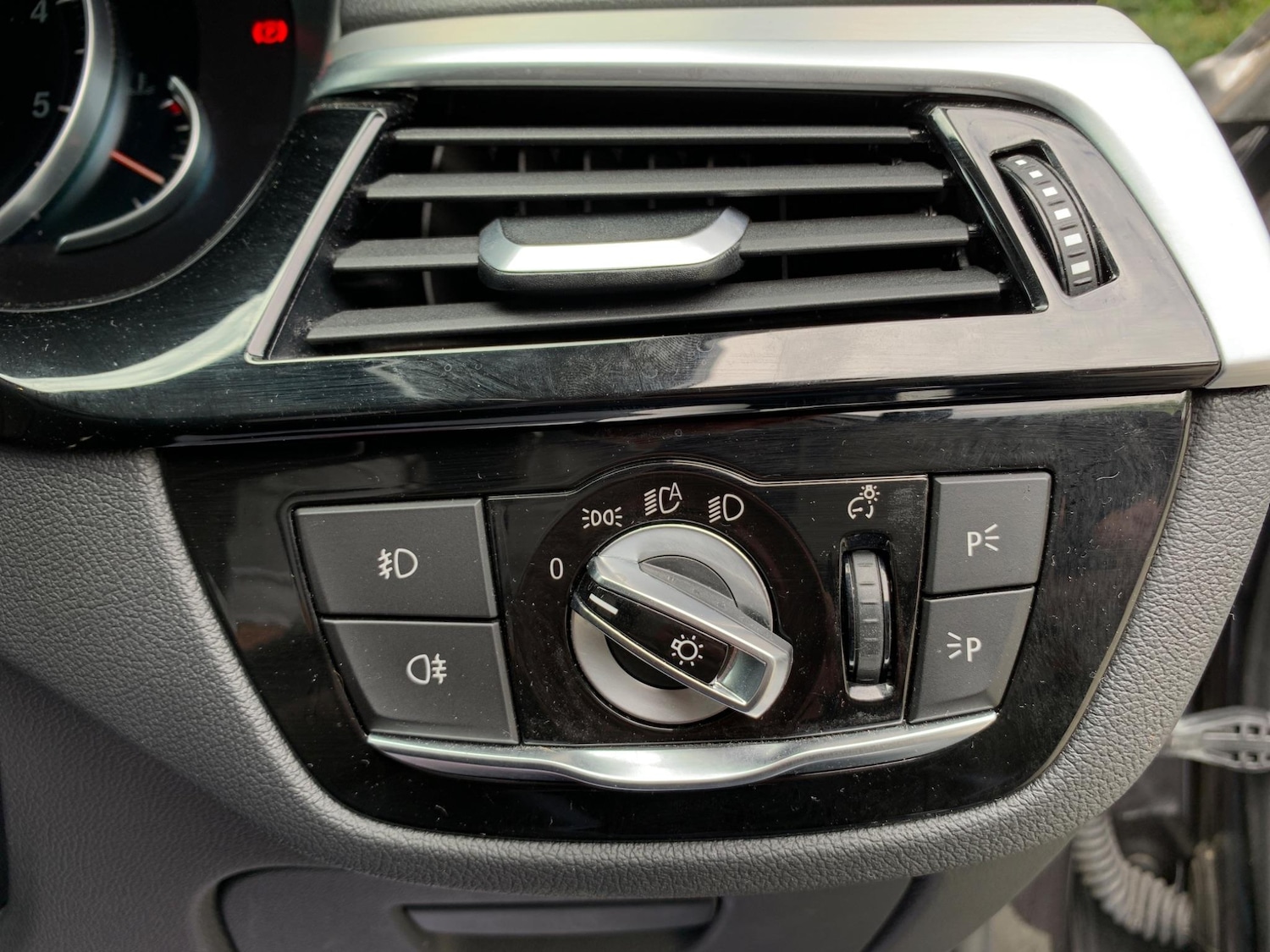 Used BMW 5 Series 2017 for sale - 77396436: Photo 47