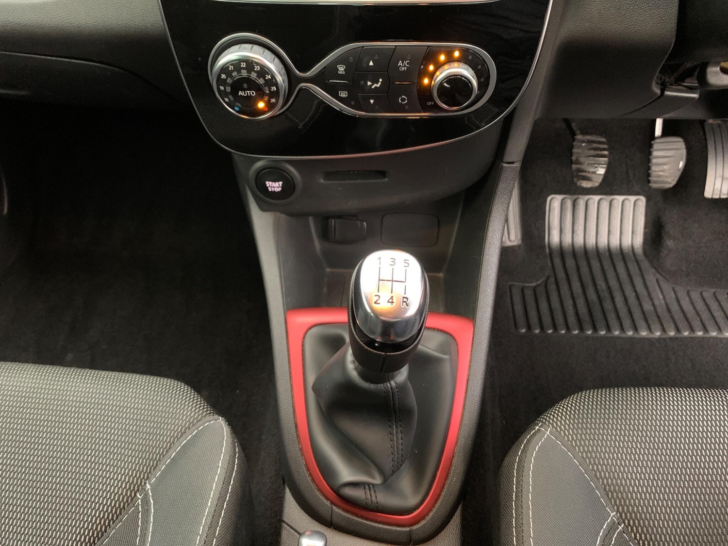 Used Renault Clio for sale - 77278852: Photo 50