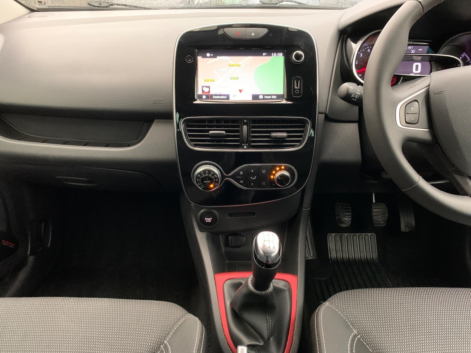 Used Renault Clio for sale - 77278852: Photo 55