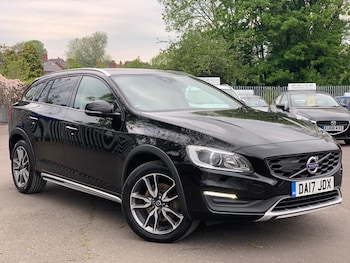 Used Volvo V60 2017 for sale - 78471467: Photo