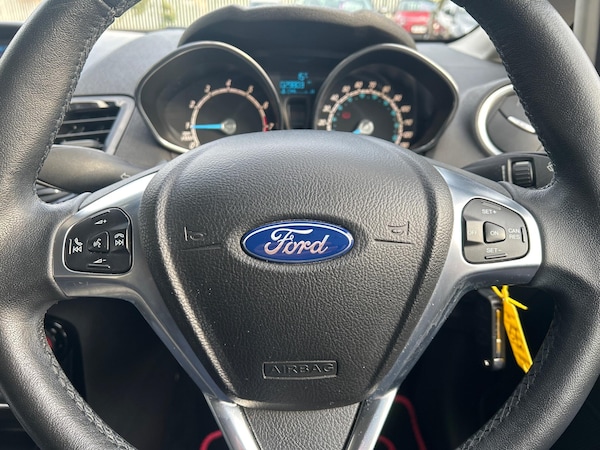 Used Ford Fiesta 2014 for sale - 76200968: Photo 36