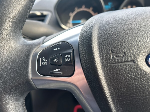 Used Ford Fiesta 2014 for sale - 76200968: Photo 37