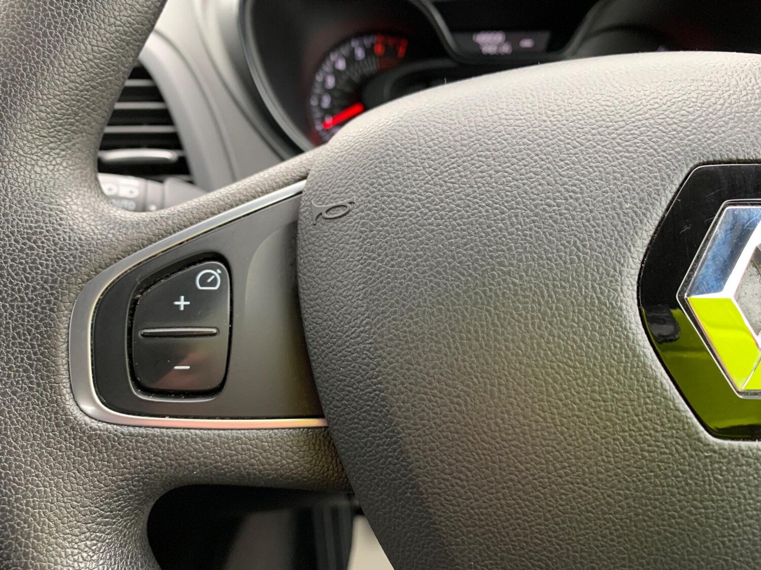 Used Renault Captur 2019 for sale - 77497024: Photo 39