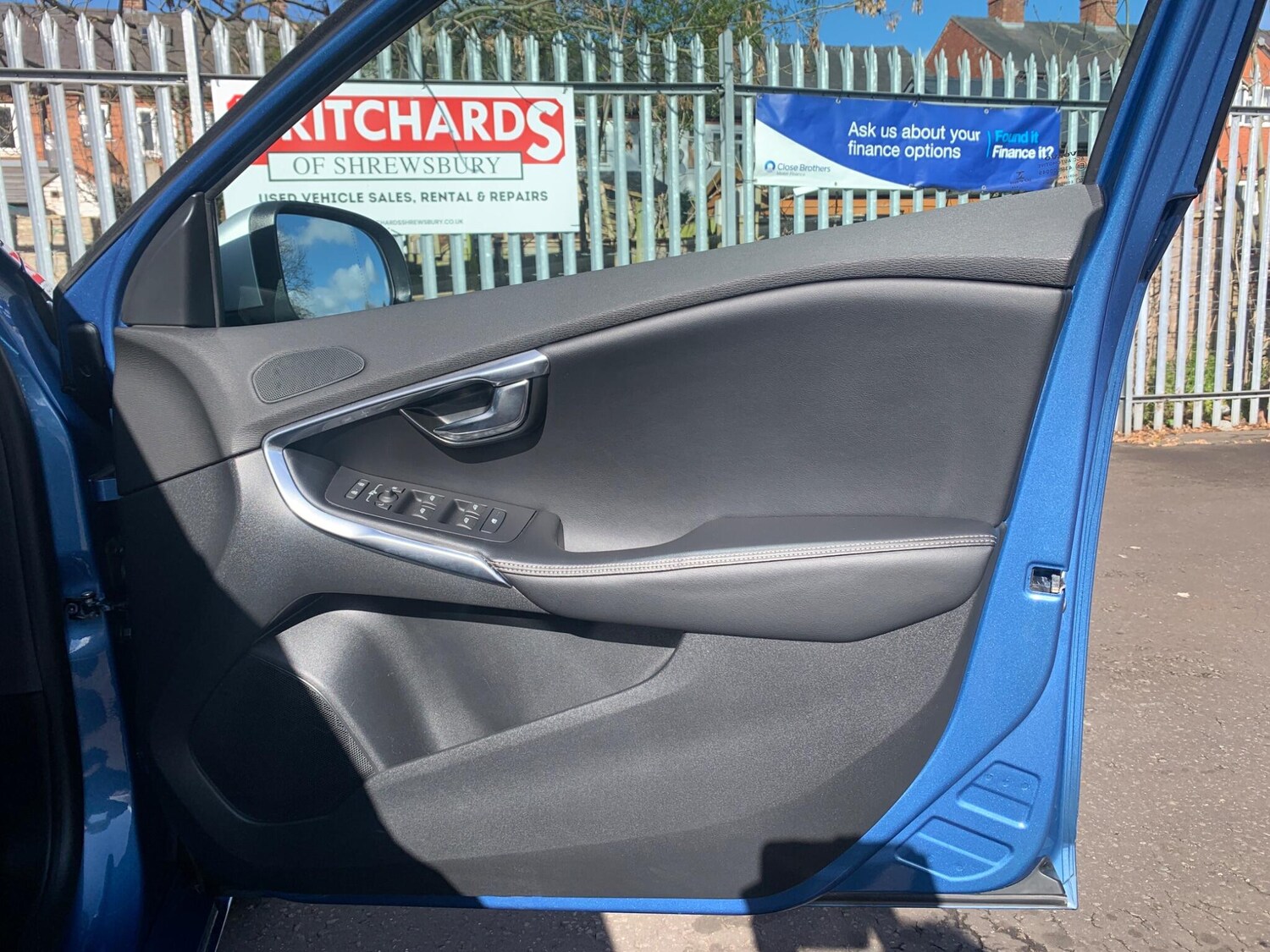 Used Volvo V40 for sale - 78214429: Photo 27