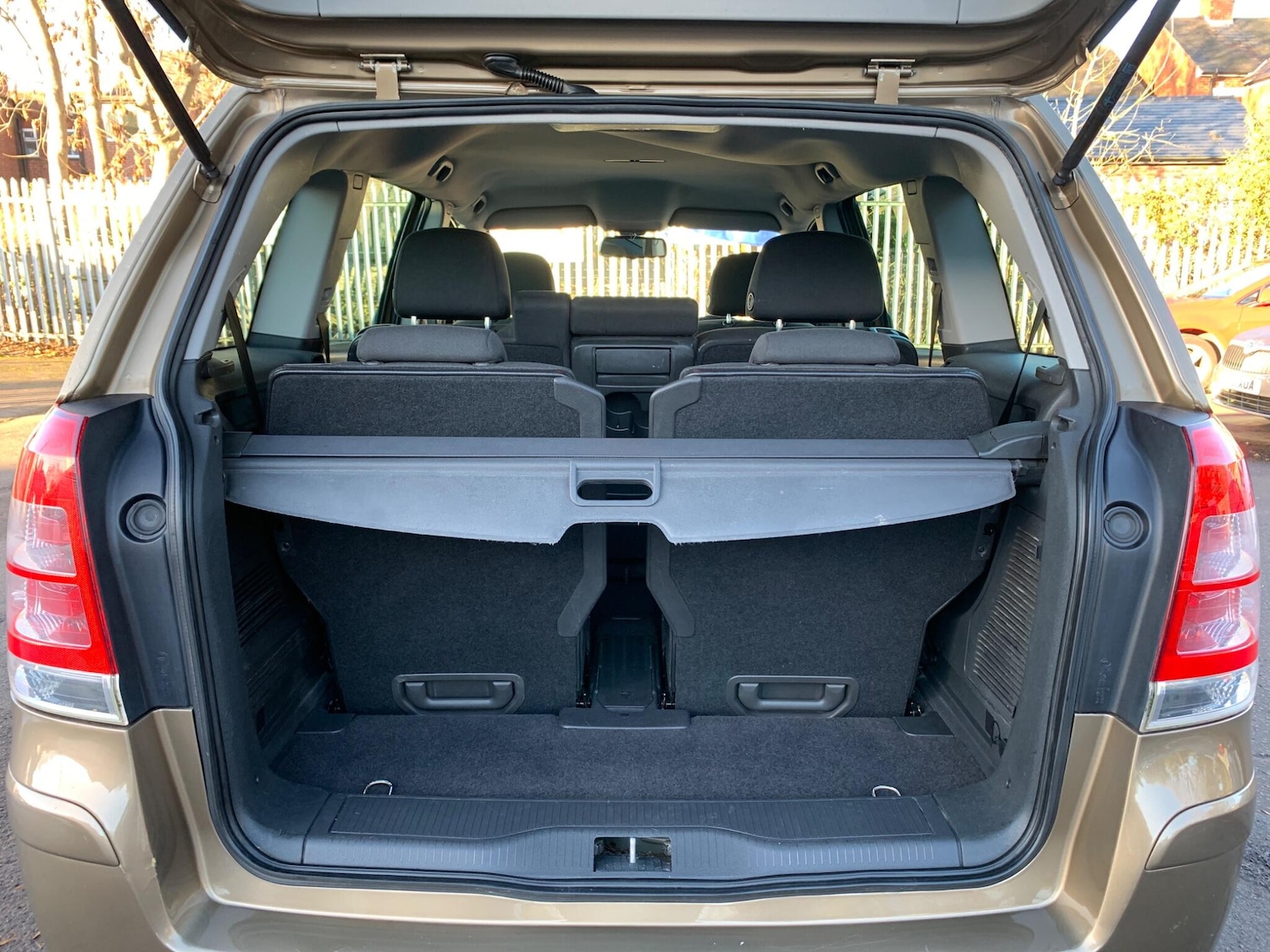 Used Vauxhall Zafira 2014 for sale - 76701339: Photo 14