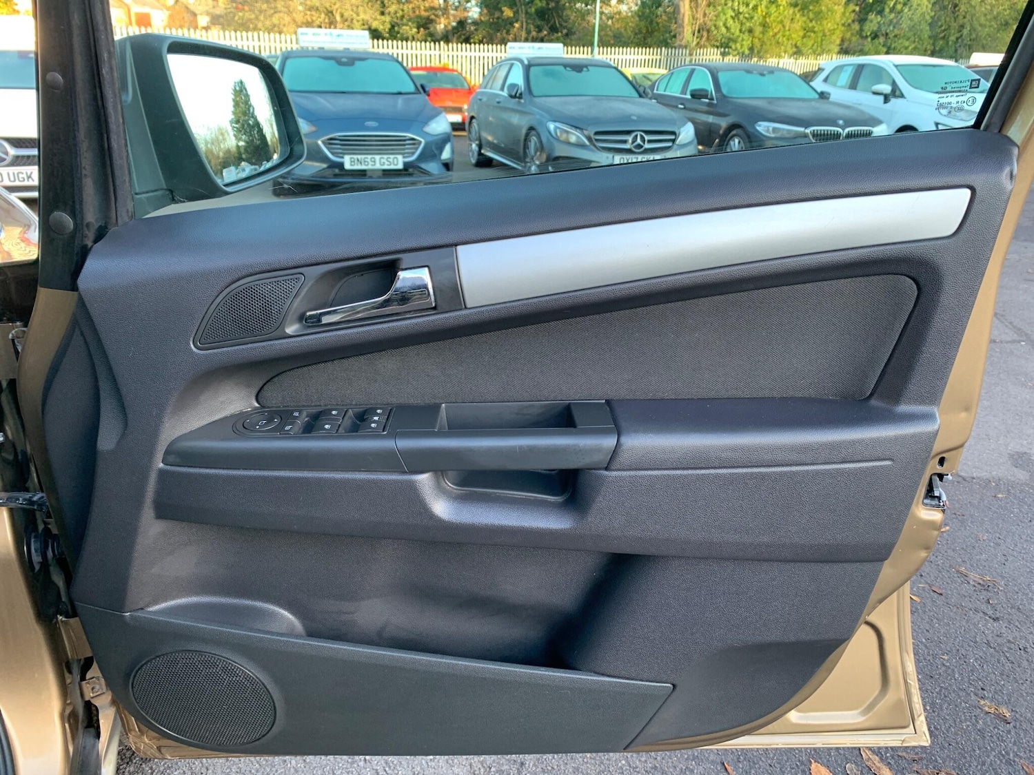 Used Vauxhall Zafira 2014 for sale - 76701339: Photo 32