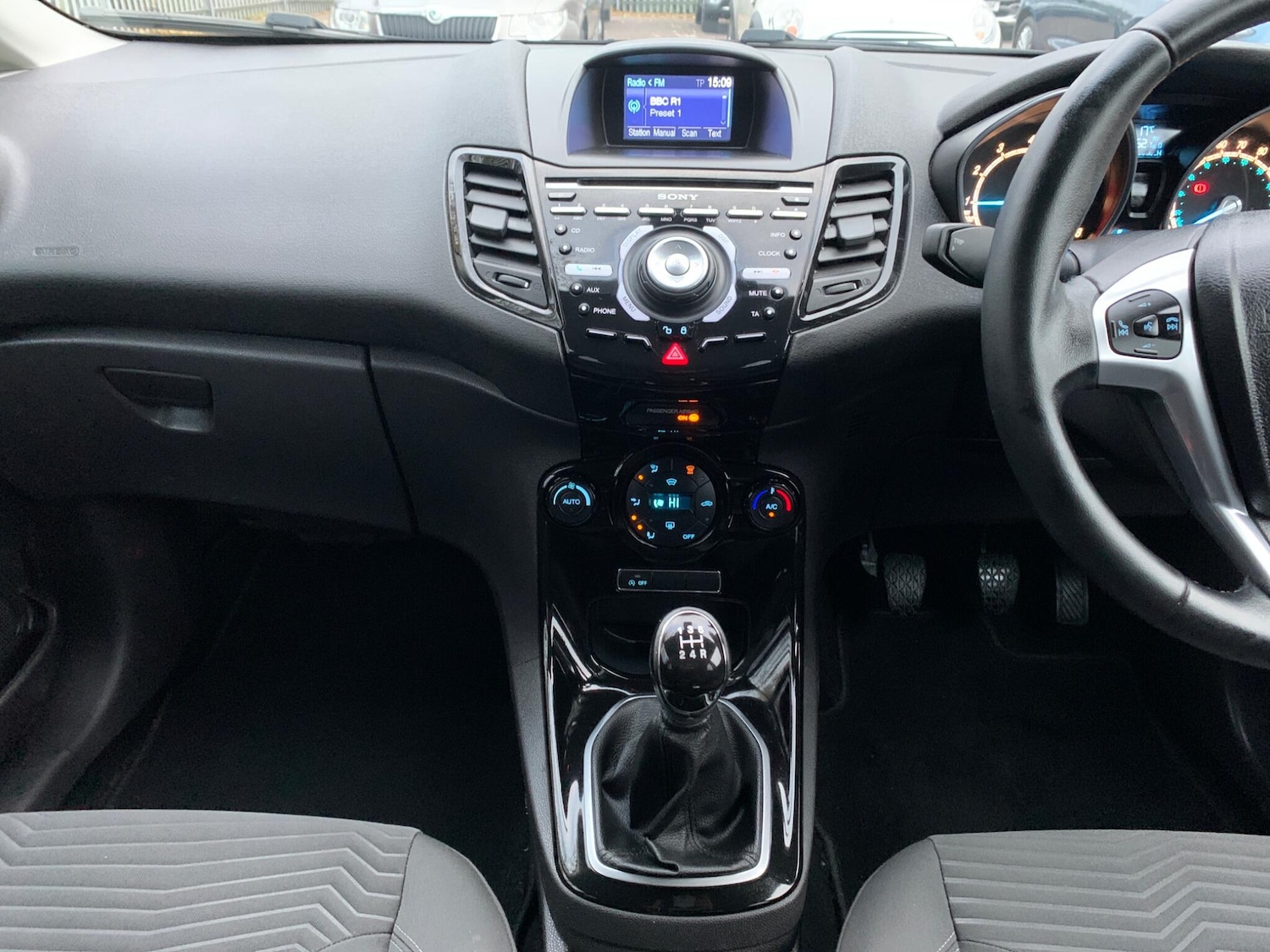 Used Ford Fiesta 2013 for sale - 76572683: Photo 42